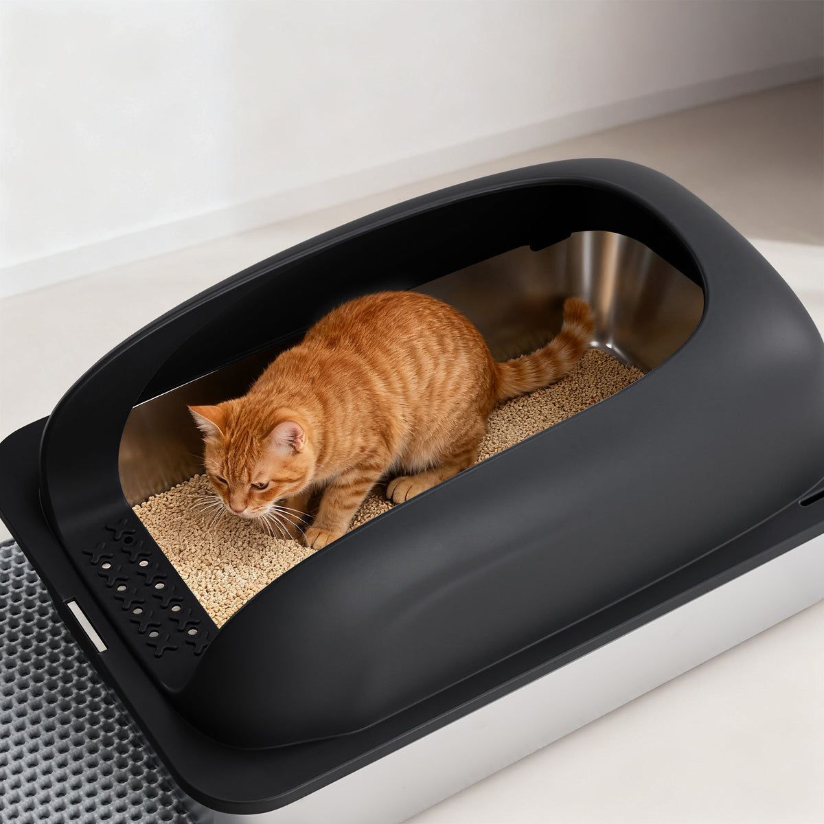 Stainless Steel Litter Box with Scoop and Mat – supplier product photo